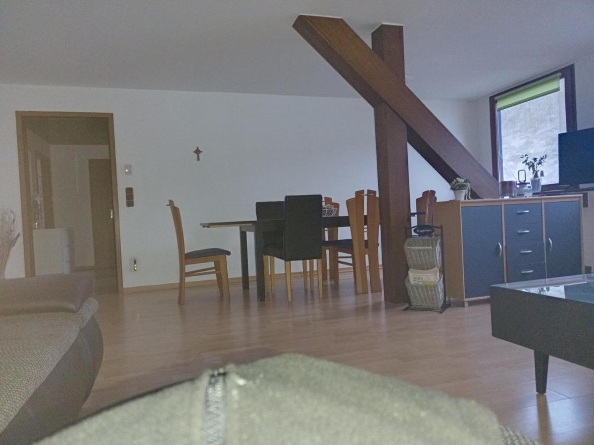 Zentrale Ferienwohnung Mit Blick Auf Die Paulinskirche Tréveris Exterior foto